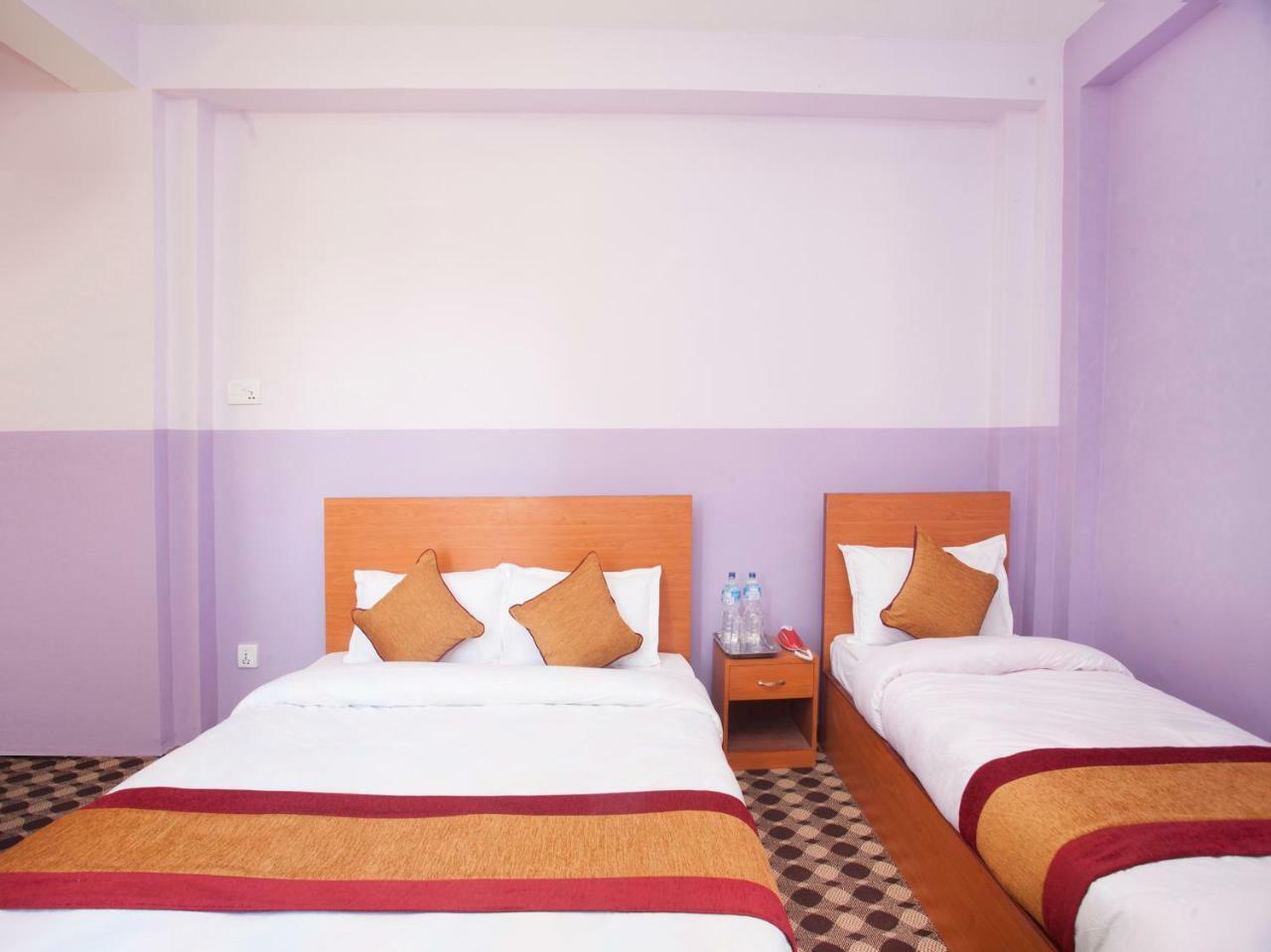 Oyo 341 Hotel Kusum Kohinoore Tokha Exteriér fotografie