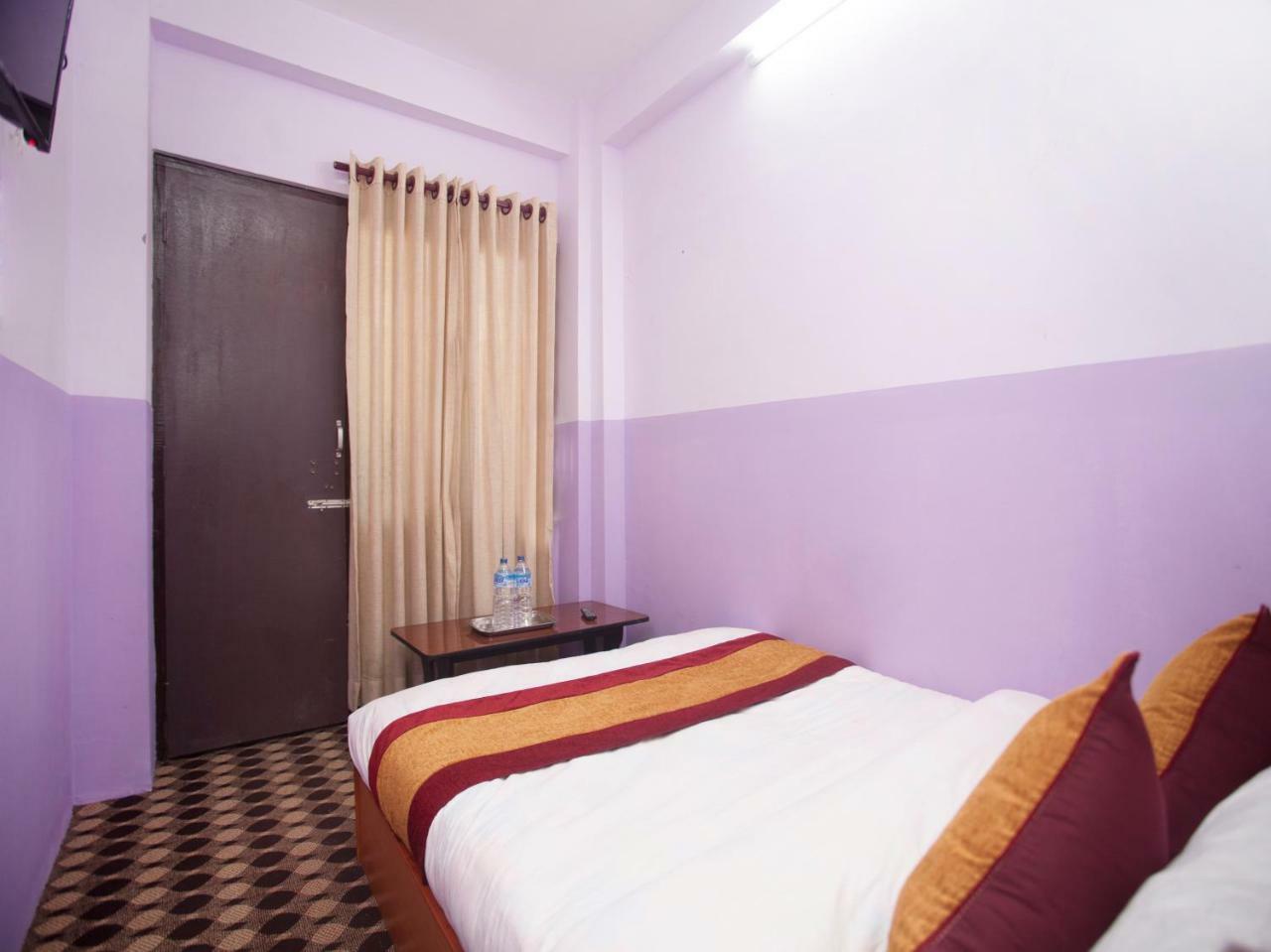 Oyo 341 Hotel Kusum Kohinoore Tokha Exteriér fotografie