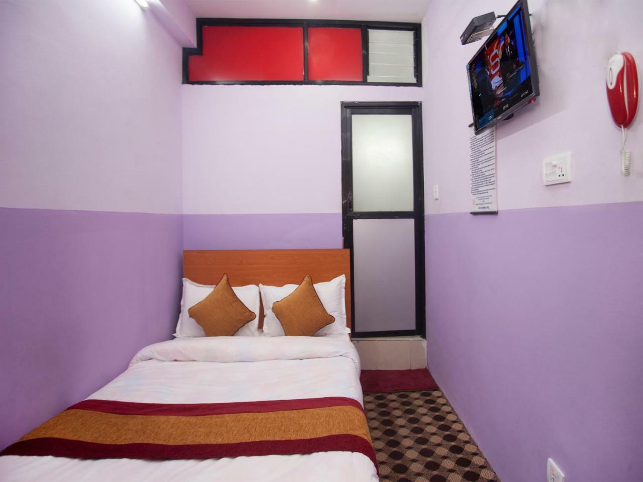 Oyo 341 Hotel Kusum Kohinoore Tokha Exteriér fotografie