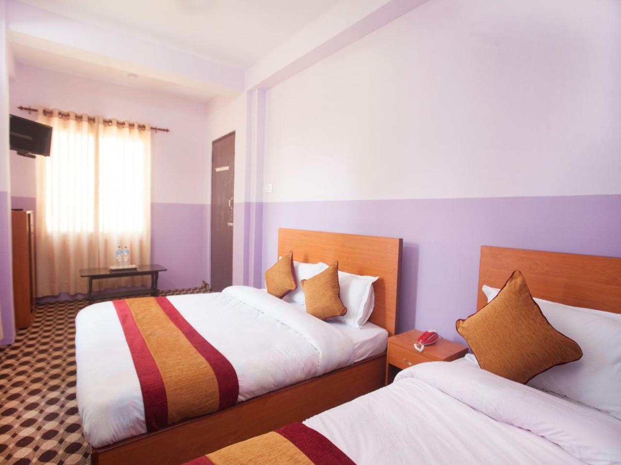 Oyo 341 Hotel Kusum Kohinoore Tokha Exteriér fotografie