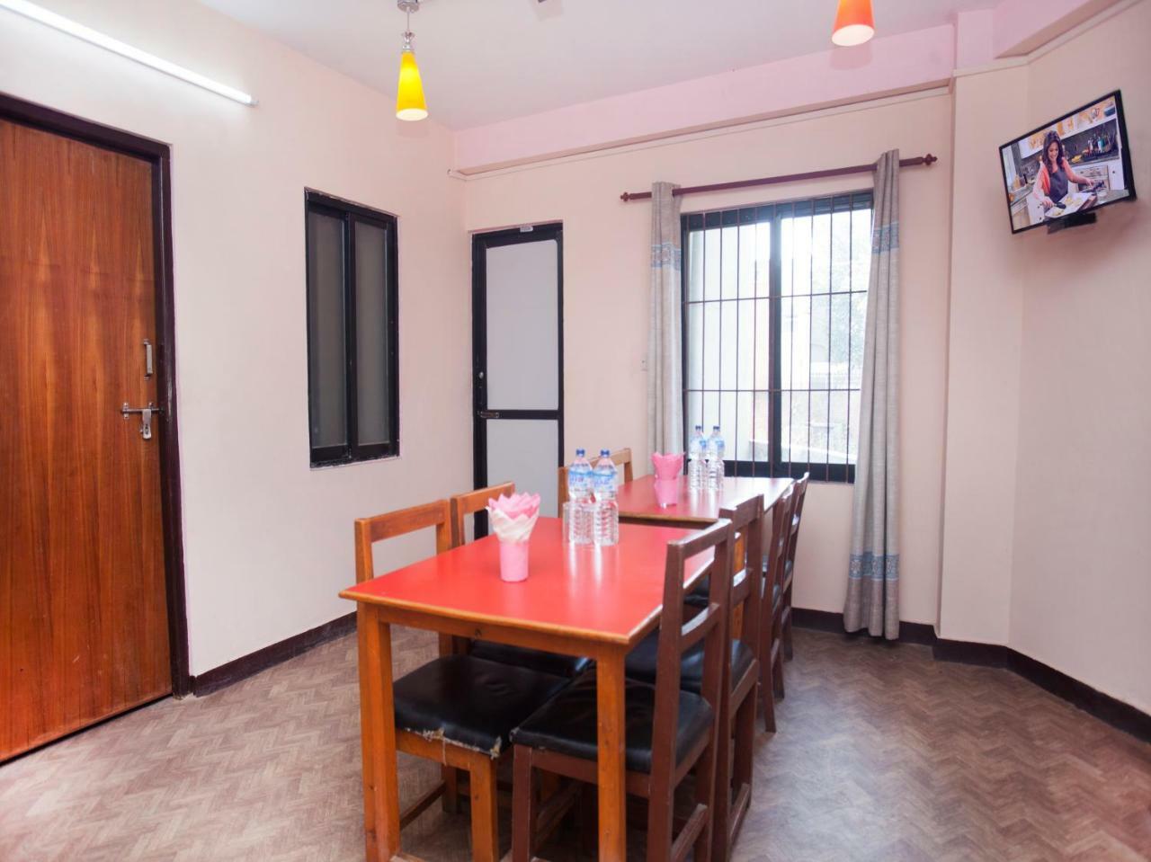Oyo 341 Hotel Kusum Kohinoore Tokha Exteriér fotografie