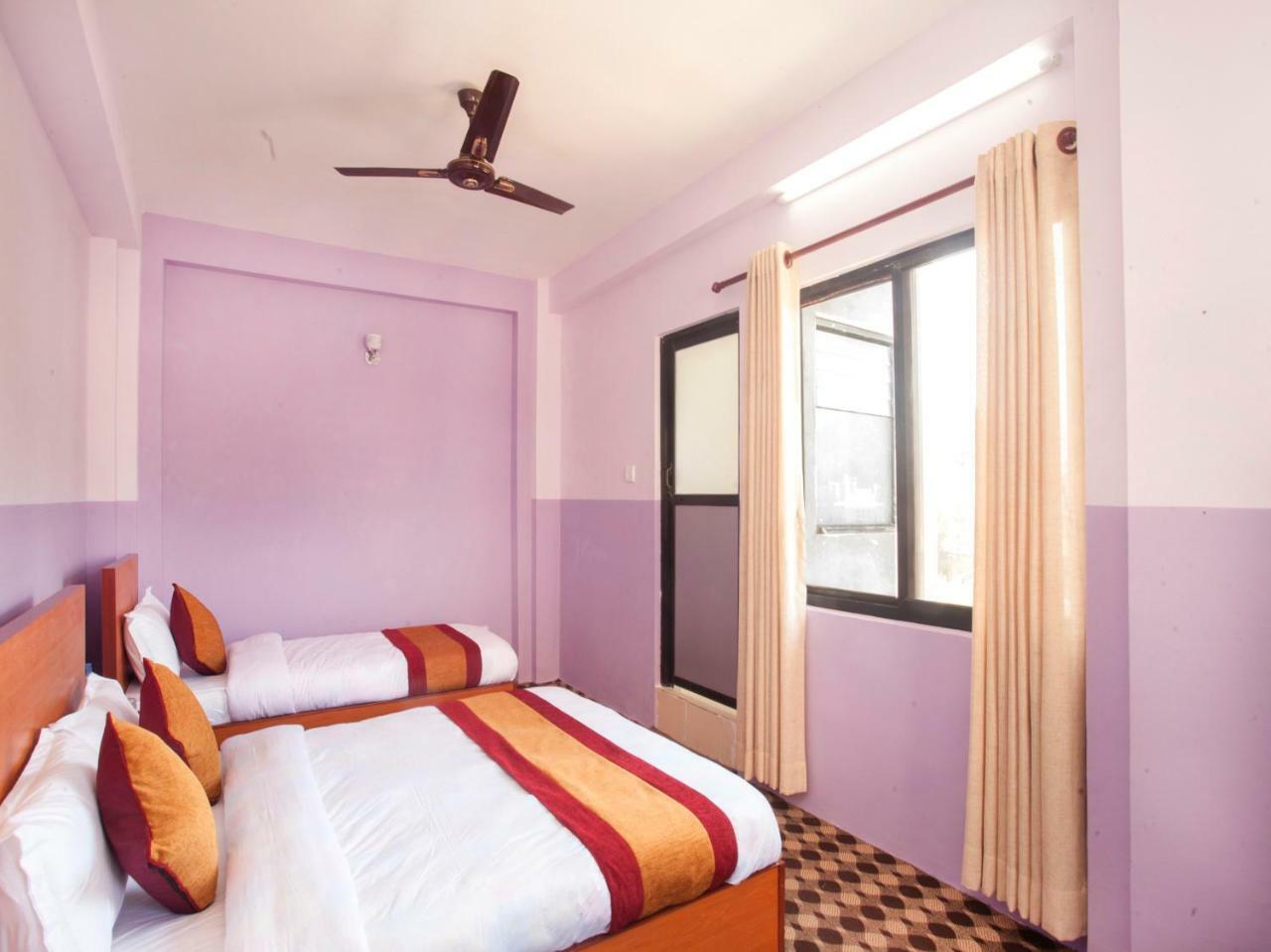 Oyo 341 Hotel Kusum Kohinoore Tokha Exteriér fotografie